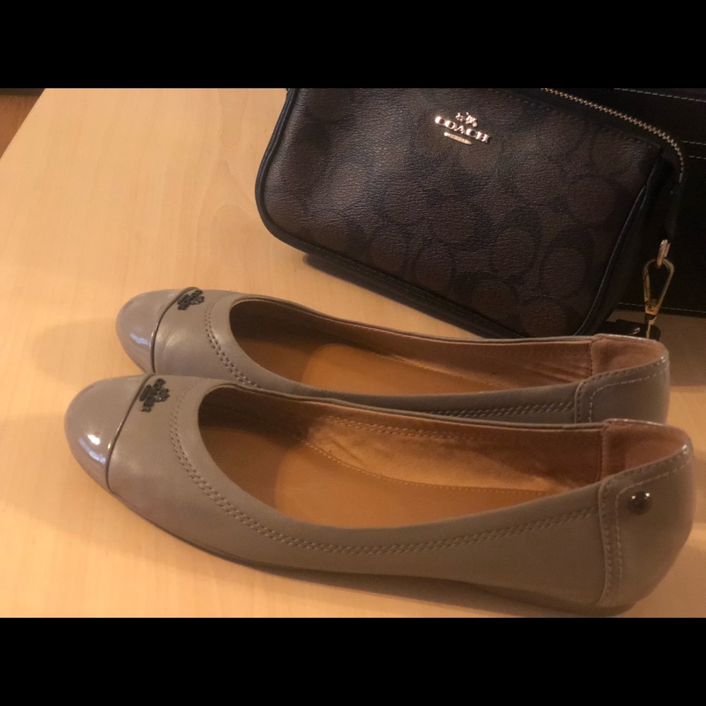 Coach flats